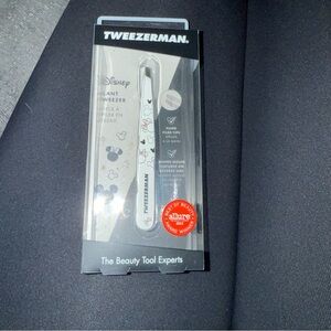 Tweezerman Disney Minnie Mouse Slant Tweezer - Black and White